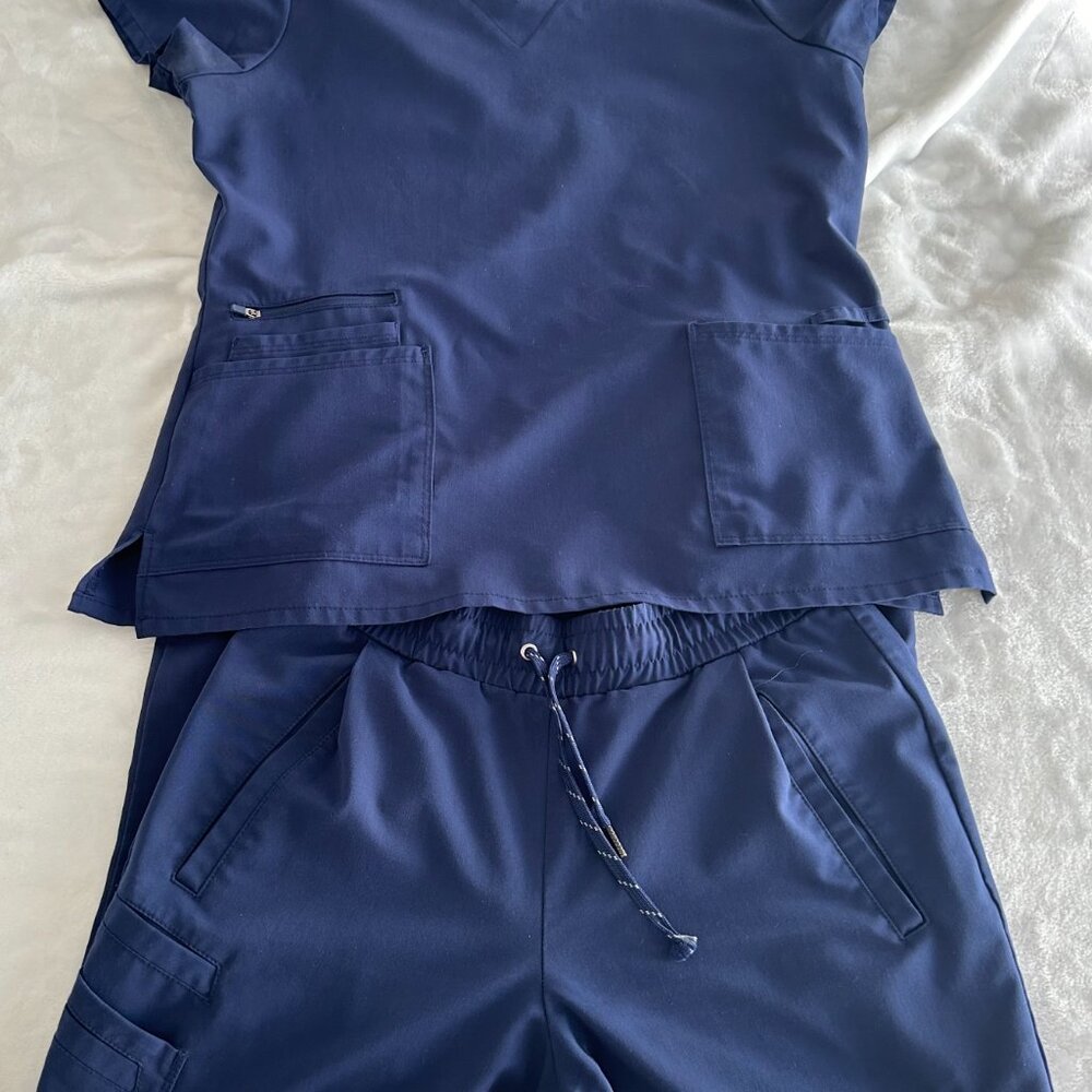 Barco Unify Women's Navy Blue Scrub set Short Sleeve V-Neck Size M/pants Size S